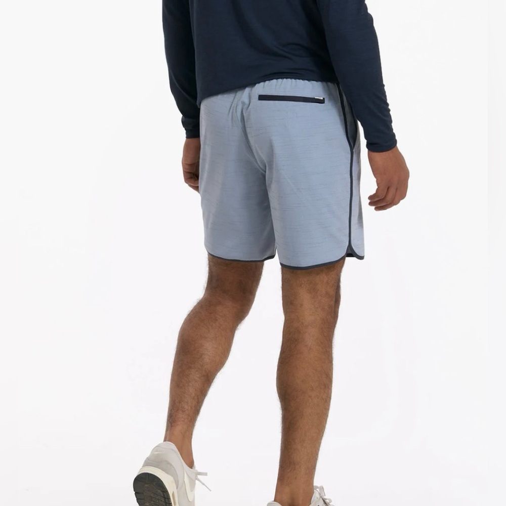 NWT!! Vuori Men's Banks Short 5 in Light Cloud Slub Stripe - Picture 5 of 11